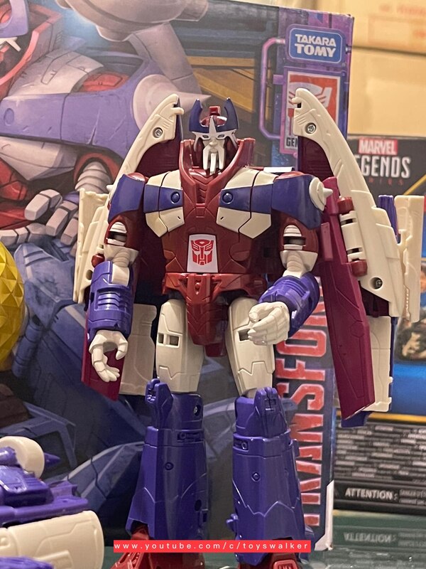 Transformers Legacy A Hero Is Born Alpha Trion And Orion Pax In Hand Image  (8 of 20)
